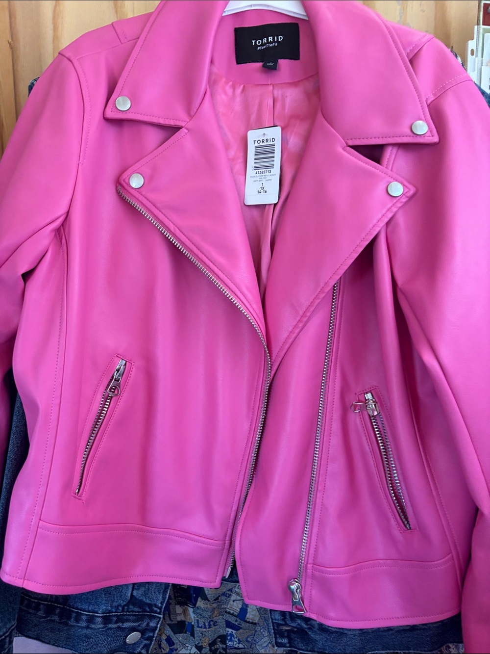 torrid Hot Pink Faux Leather Moto Jacket 1X 14/16 new with tags - Picture 3 of 10